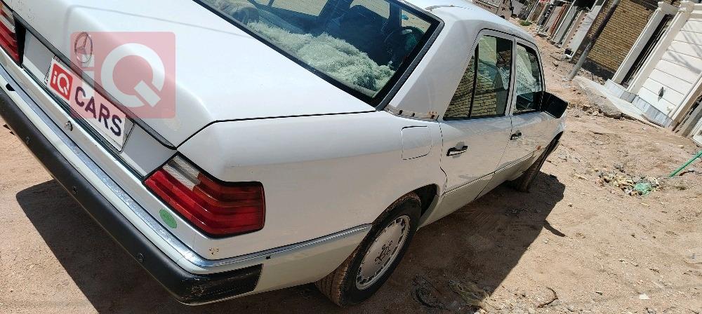 مرسيدس بنز E-Class